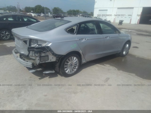 Photo 3 VIN: 3FA6P0LU7GR388879 - FORD FUSION 