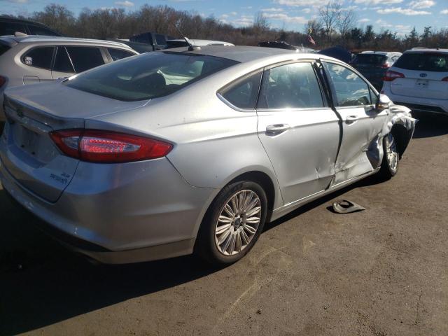 Photo 2 VIN: 3FA6P0LU7GR389000 - FORD FUSION SE 