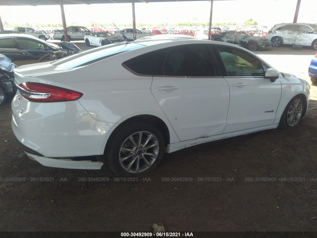 Photo 3 VIN: 3FA6P0LU7HR238384 - FORD FUSION 