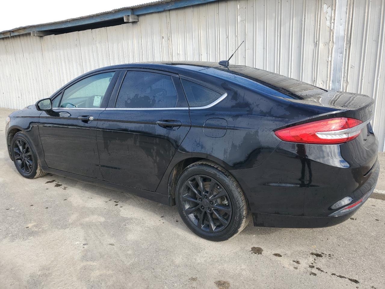 Photo 1 VIN: 3FA6P0LU7HR258635 - FORD FUSION 