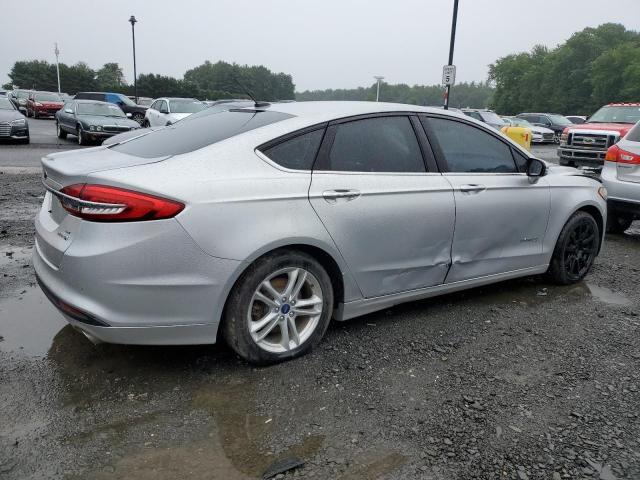 Photo 2 VIN: 3FA6P0LU7JR125864 - FORD FUSION 