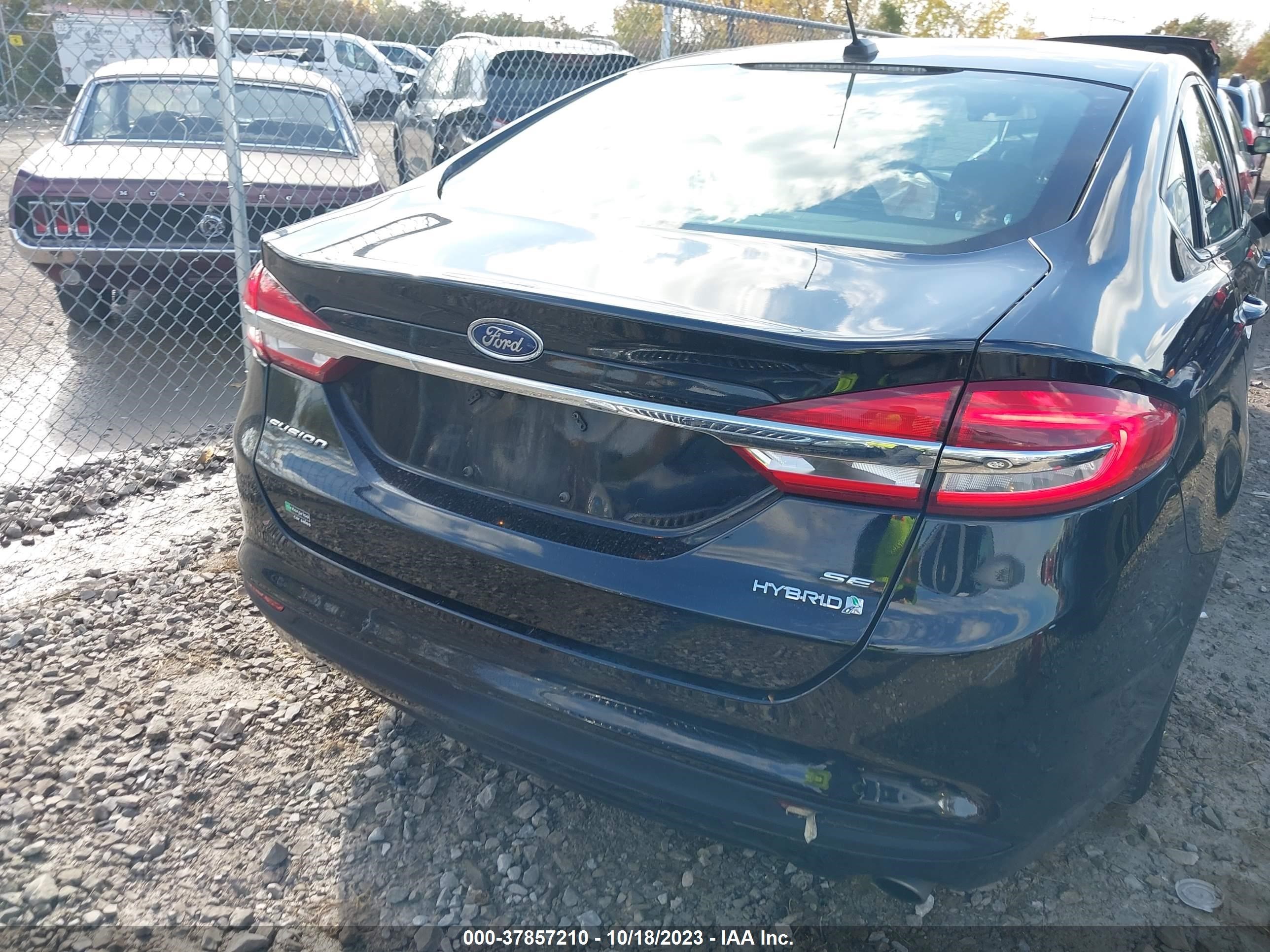 Photo 15 VIN: 3FA6P0LU7JR138257 - FORD FUSION 