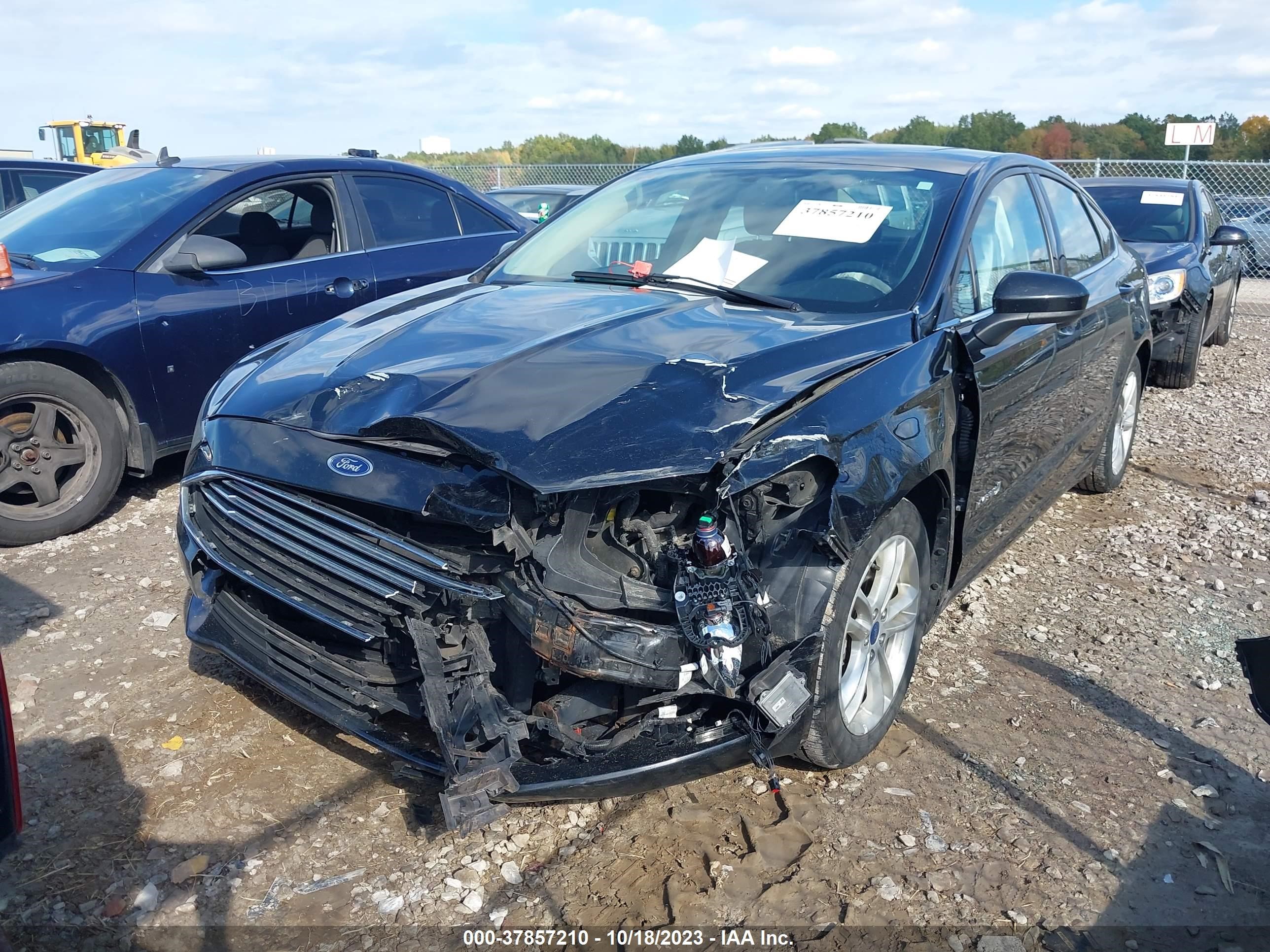 Photo 5 VIN: 3FA6P0LU7JR138257 - FORD FUSION 