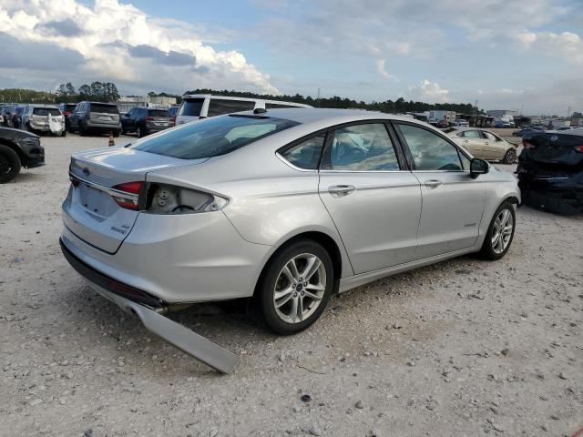 Photo 2 VIN: 3FA6P0LU7JR138422 - FORD FUSION SE 