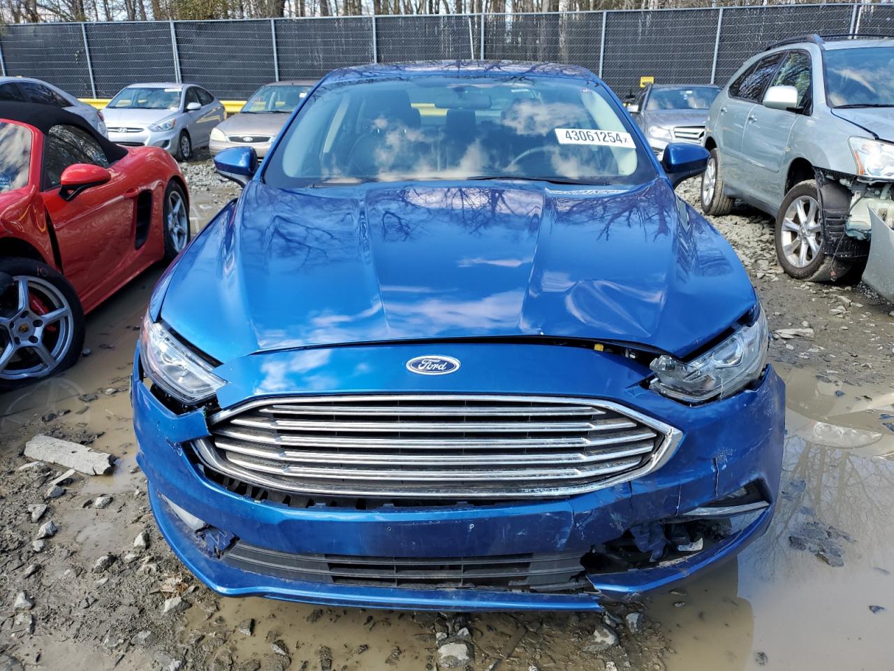 Photo 4 VIN: 3FA6P0LU7JR160369 - FORD FUSION 