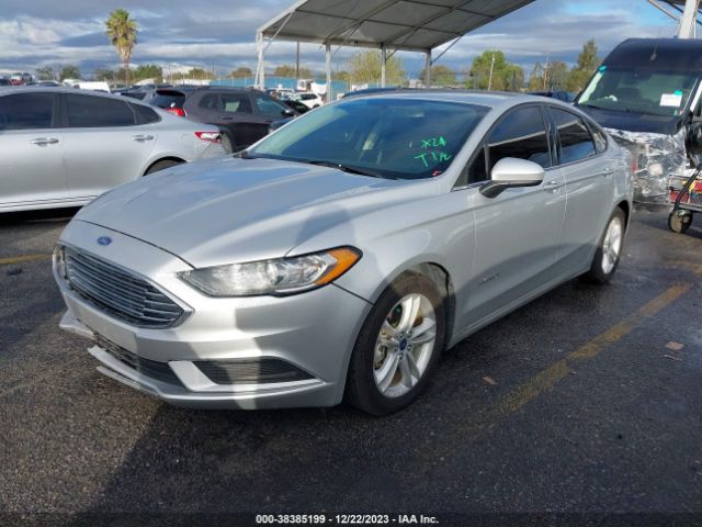 Photo 1 VIN: 3FA6P0LU7JR173123 - FORD FUSION 