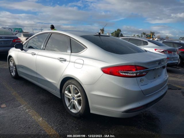 Photo 2 VIN: 3FA6P0LU7JR173123 - FORD FUSION 