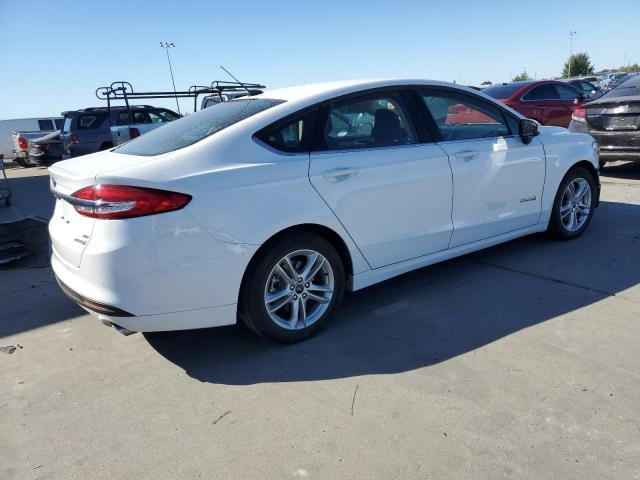 Photo 2 VIN: 3FA6P0LU7JR241288 - FORD FUSION 