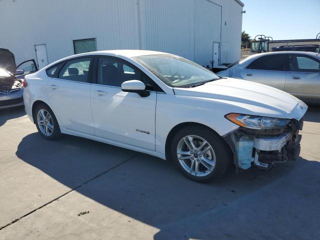 Photo 3 VIN: 3FA6P0LU7JR241288 - FORD FUSION 