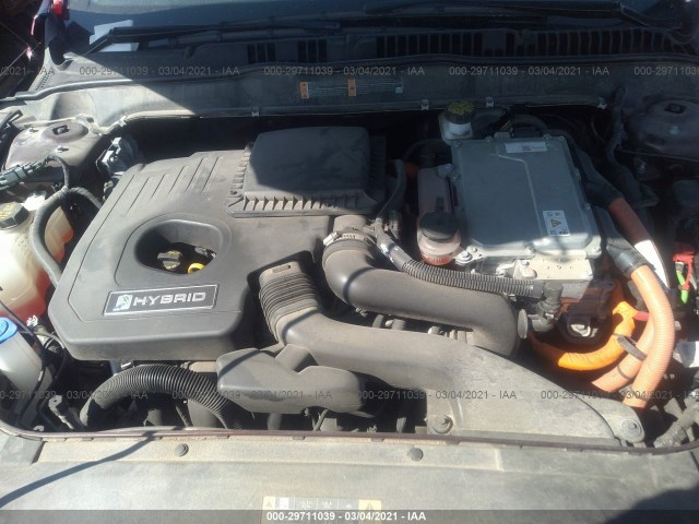 Photo 9 VIN: 3FA6P0LU7JR260276 - FORD FUSION HYBRID 