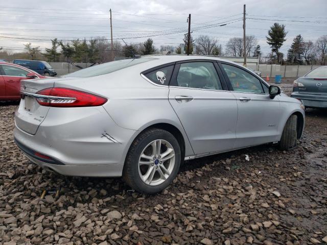 Photo 2 VIN: 3FA6P0LU7JR261816 - FORD FUSION 