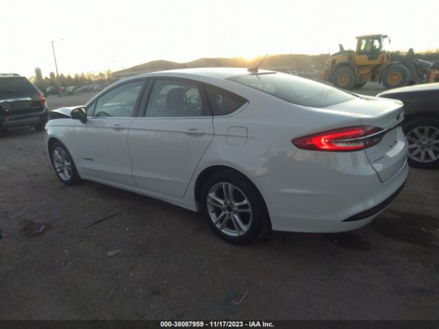 Photo 2 VIN: 3FA6P0LU7JR268118 - FORD FUSION HYBRID 