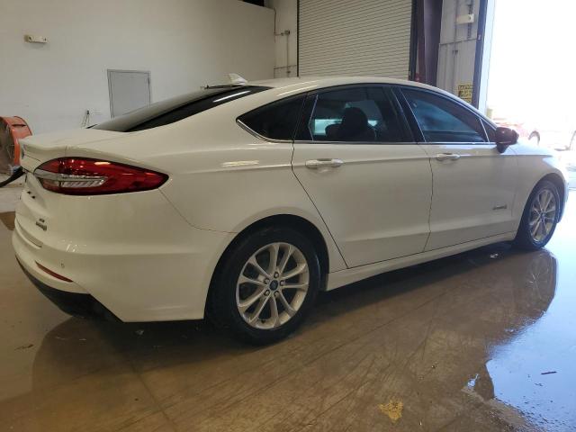 Photo 2 VIN: 3FA6P0LU7KR137692 - FORD FUSION SE 