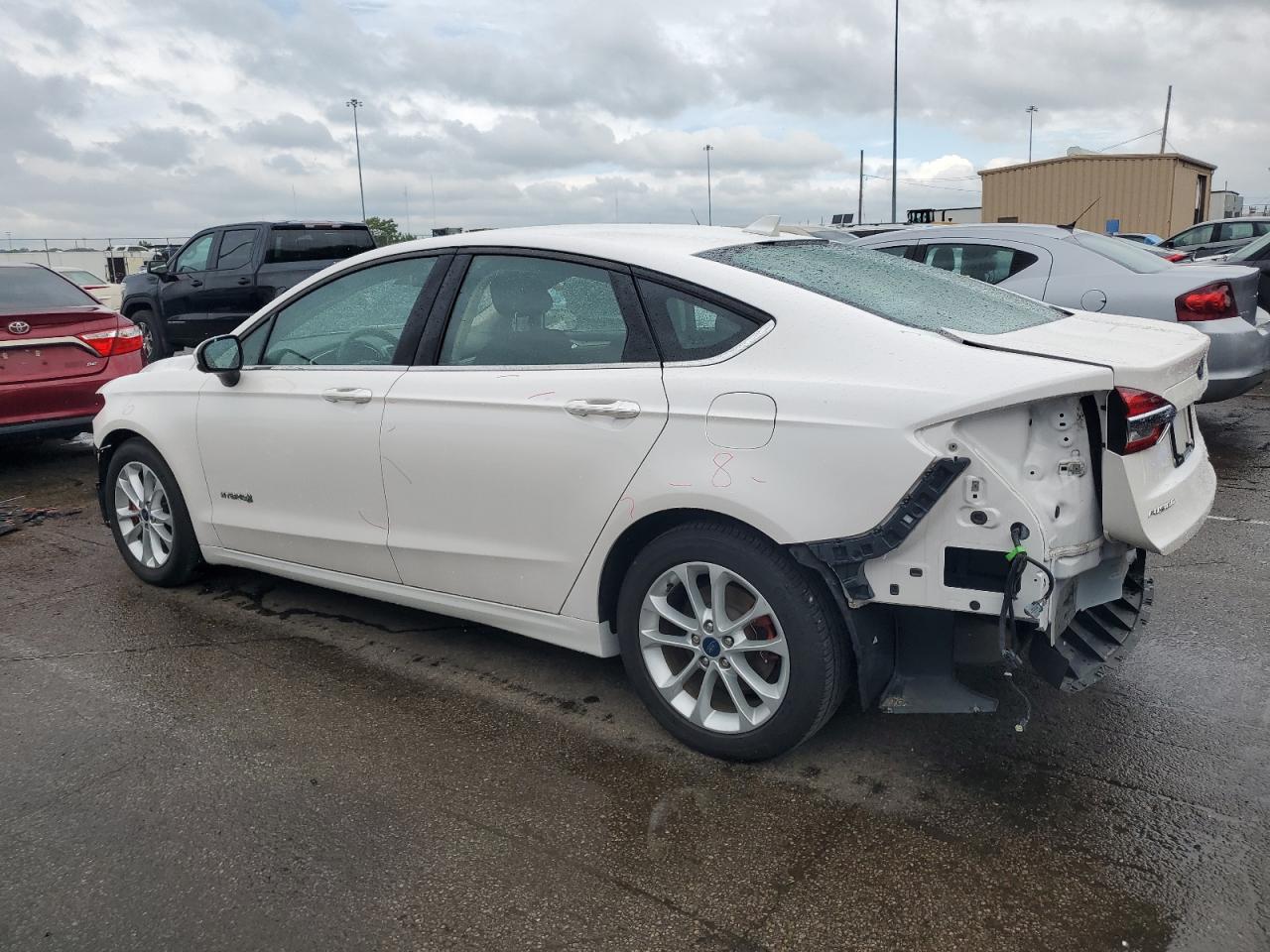 Photo 1 VIN: 3FA6P0LU7KR165718 - FORD FUSION 