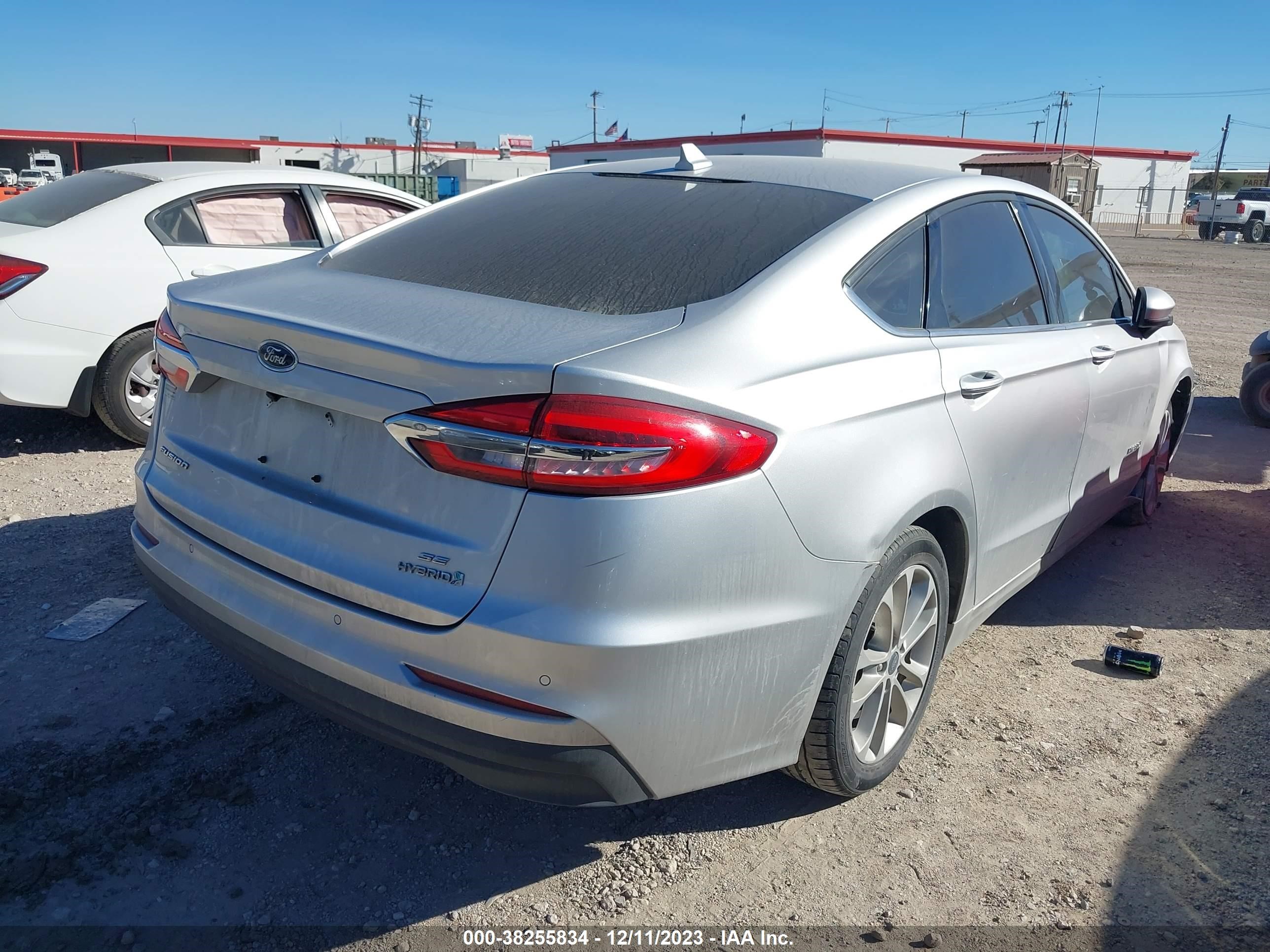 Photo 3 VIN: 3FA6P0LU7KR180848 - FORD FUSION 