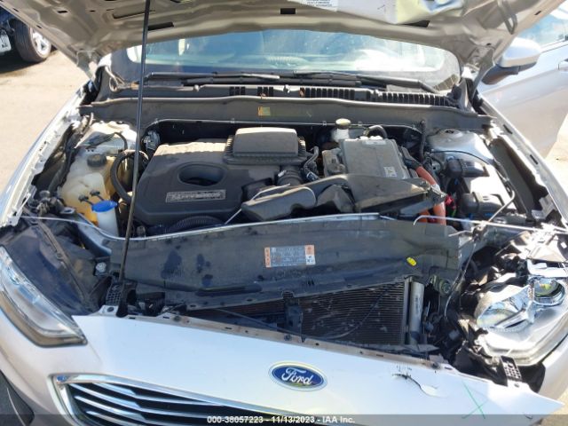 Photo 9 VIN: 3FA6P0LU7KR241468 - FORD FUSION HYBRID 