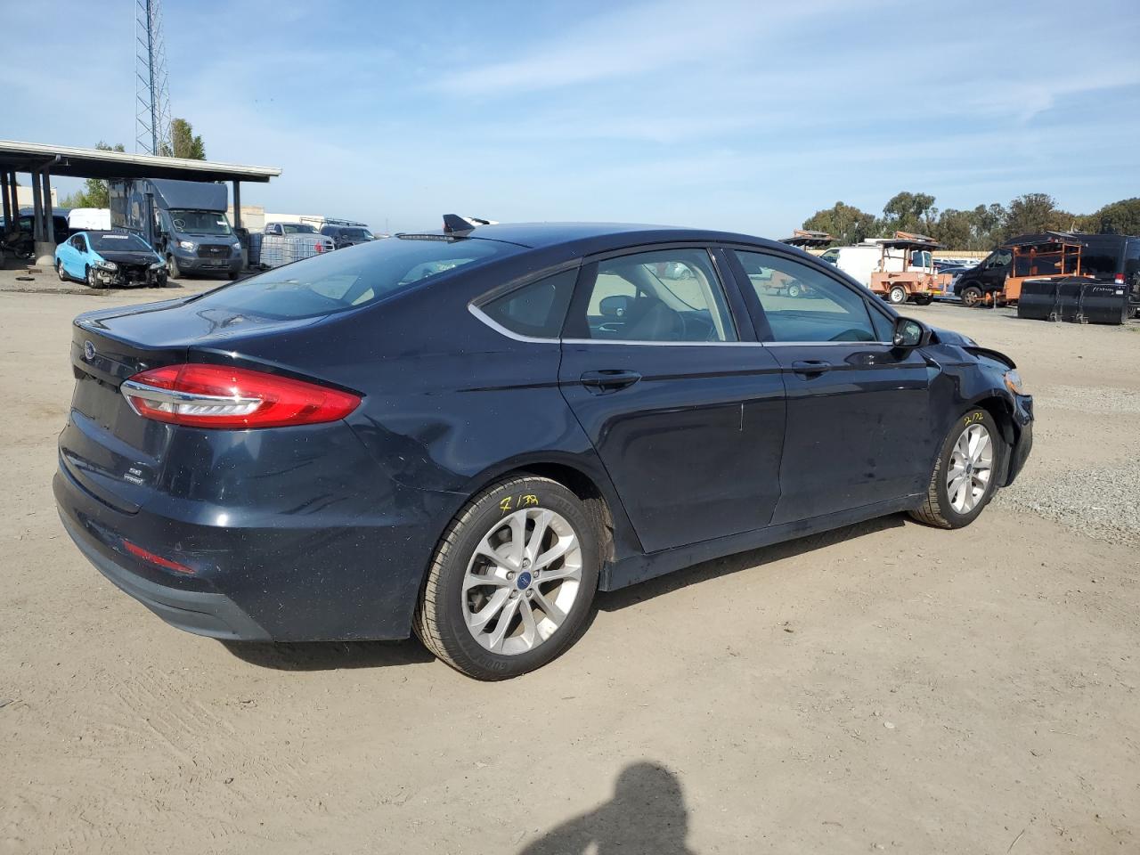 Photo 2 VIN: 3FA6P0LU7LR127052 - FORD FUSION 