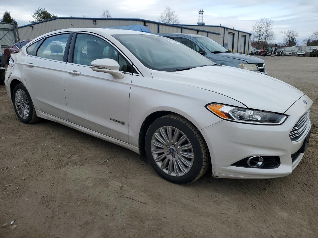 Photo 3 VIN: 3FA6P0LU8DR233284 - FORD FUSION 