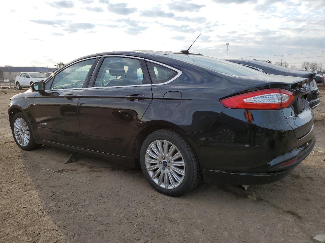 Photo 1 VIN: 3FA6P0LU8DR322689 - FORD FUSION 