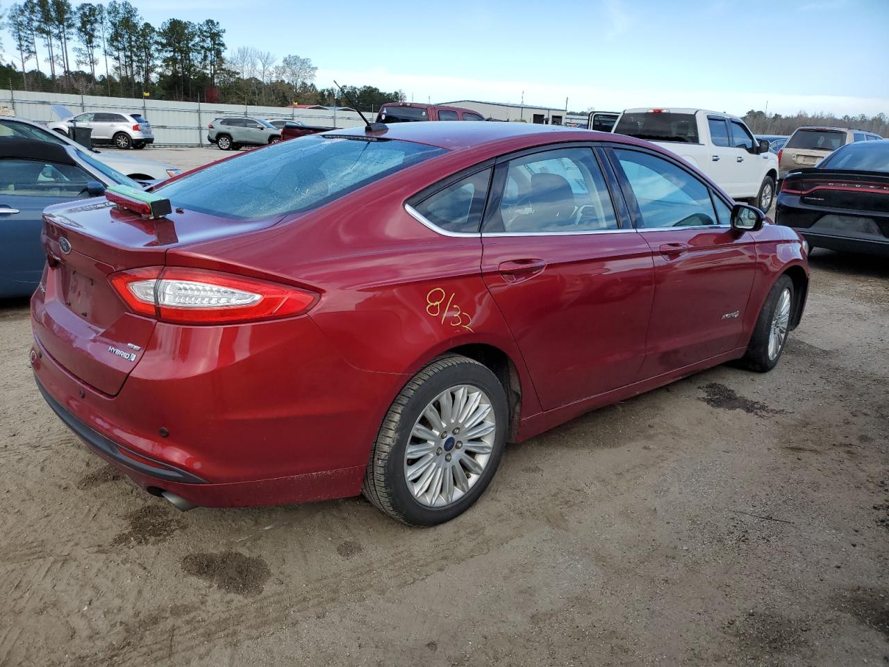 Photo 2 VIN: 3FA6P0LU8ER388211 - FORD FUSION 