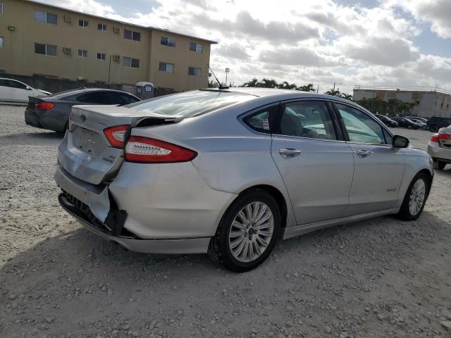 Photo 2 VIN: 3FA6P0LU8FR141756 - FORD FUSION SE 