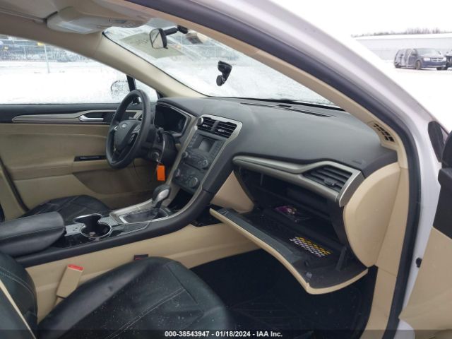 Photo 4 VIN: 3FA6P0LU8FR158492 - FORD FUSION HYBRID 