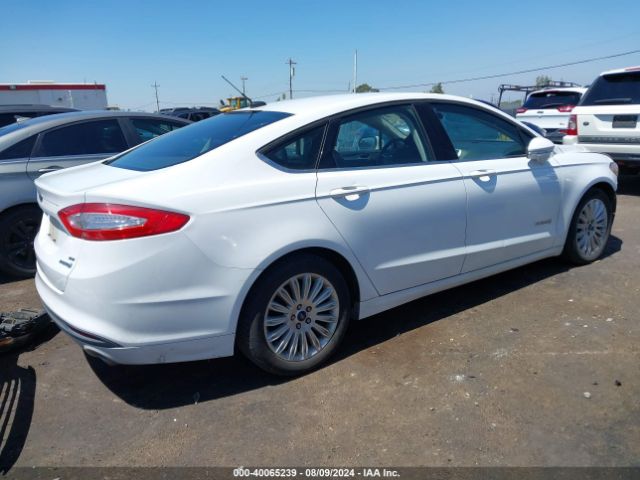 Photo 3 VIN: 3FA6P0LU8FR295447 - FORD FUSION 