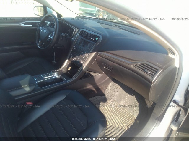 Photo 4 VIN: 3FA6P0LU8HR190832 - FORD FUSION 