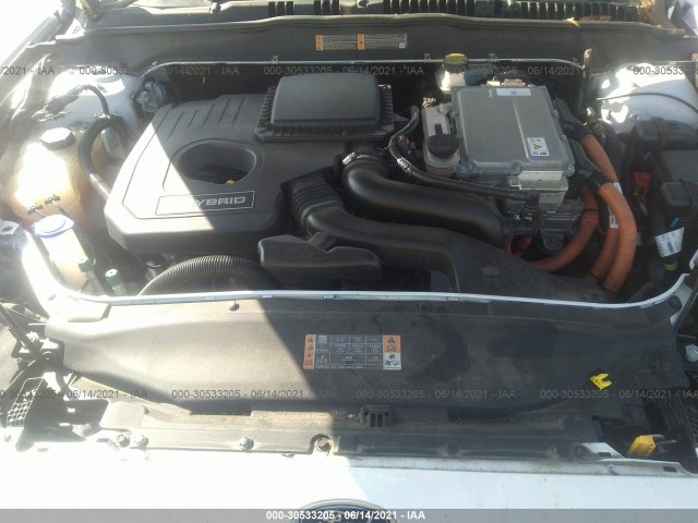 Photo 9 VIN: 3FA6P0LU8HR190832 - FORD FUSION 