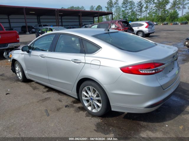 Photo 2 VIN: 3FA6P0LU8HR256828 - FORD FUSION HYBRID 