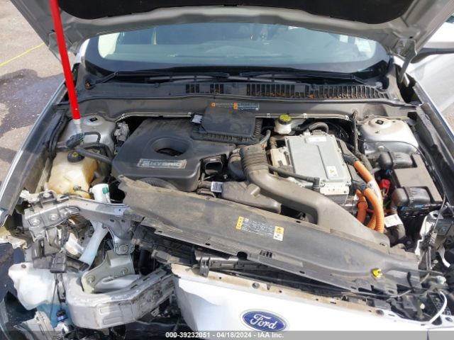 Photo 9 VIN: 3FA6P0LU8HR256828 - FORD FUSION HYBRID 