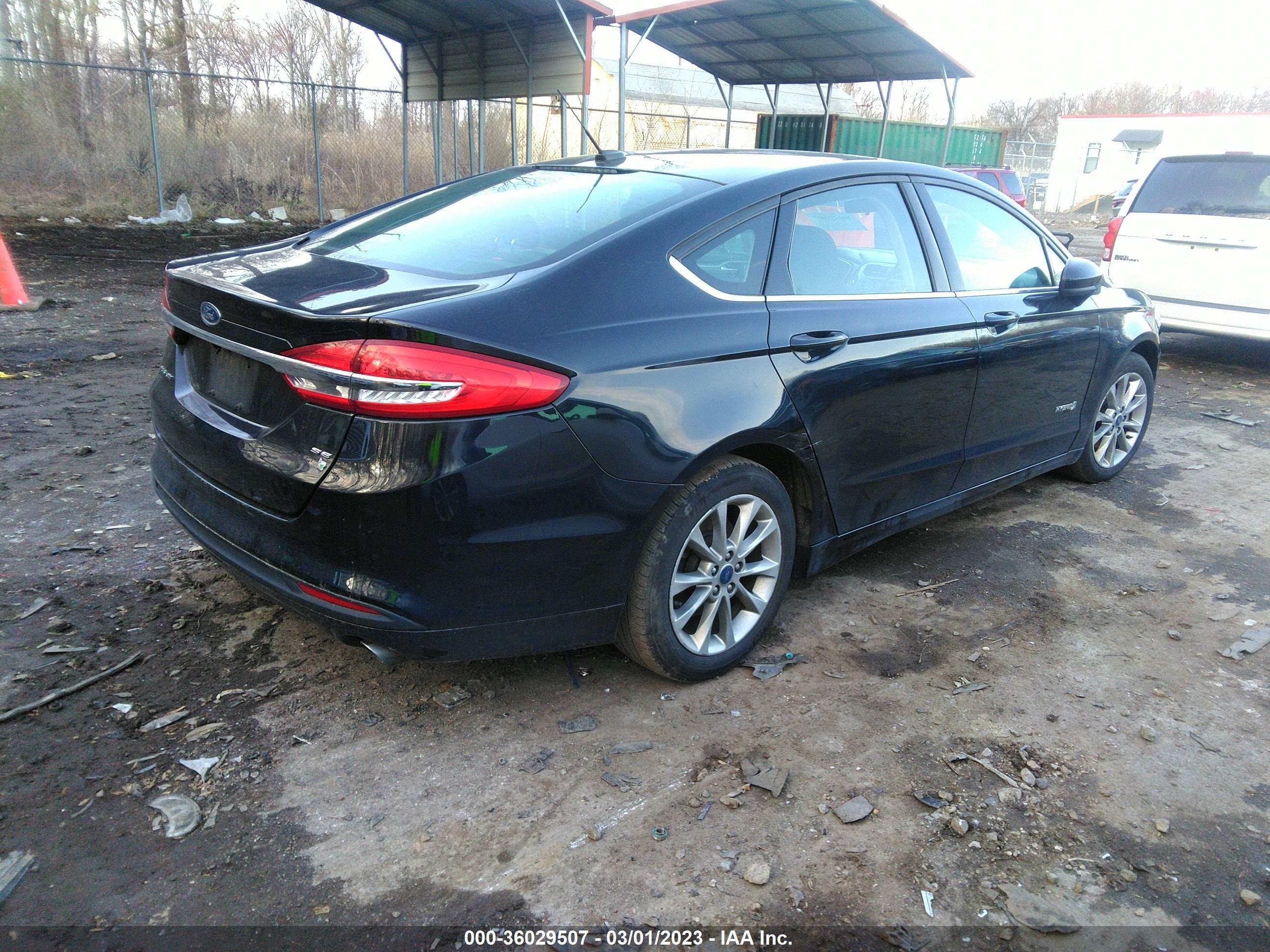 Photo 3 VIN: 3FA6P0LU8HR336713 - FORD FUSION 