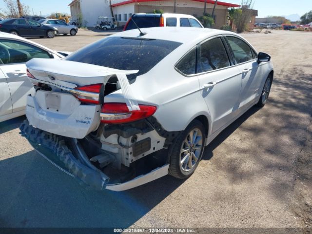 Photo 3 VIN: 3FA6P0LU8HR386009 - FORD FUSION HYBRID 