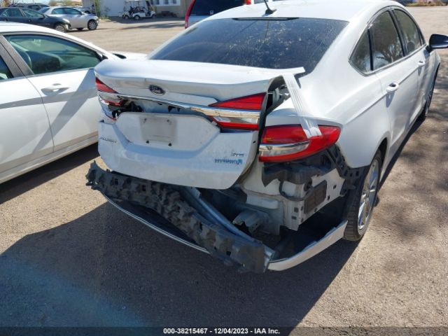 Photo 5 VIN: 3FA6P0LU8HR386009 - FORD FUSION HYBRID 