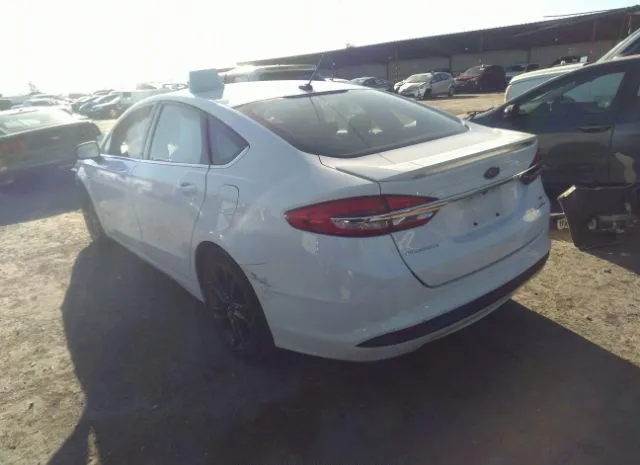 Photo 2 VIN: 3FA6P0LU8JR132435 - FORD FUSION 