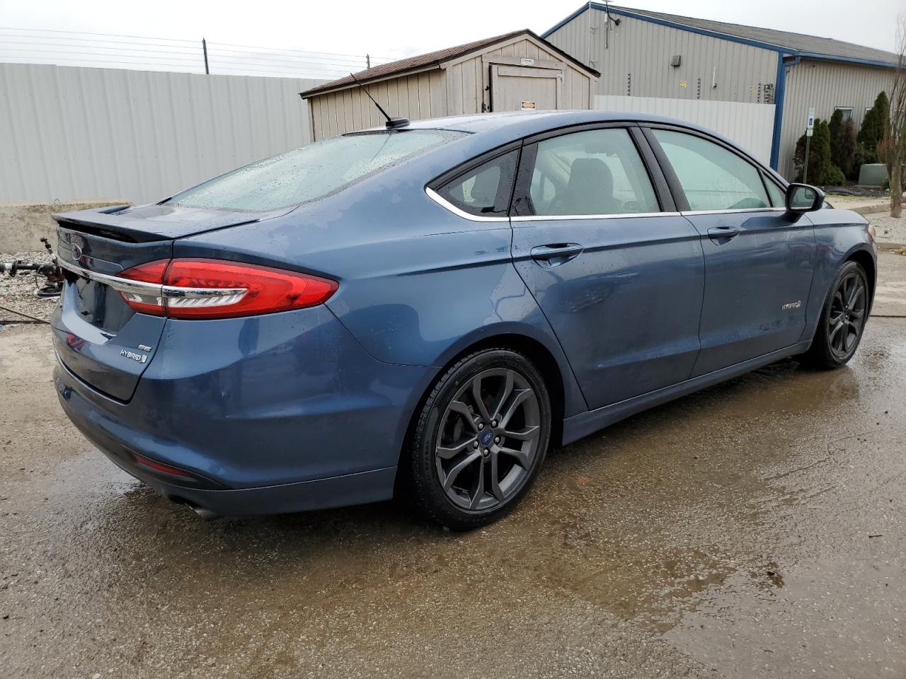 Photo 2 VIN: 3FA6P0LU8JR138476 - FORD FUSION 