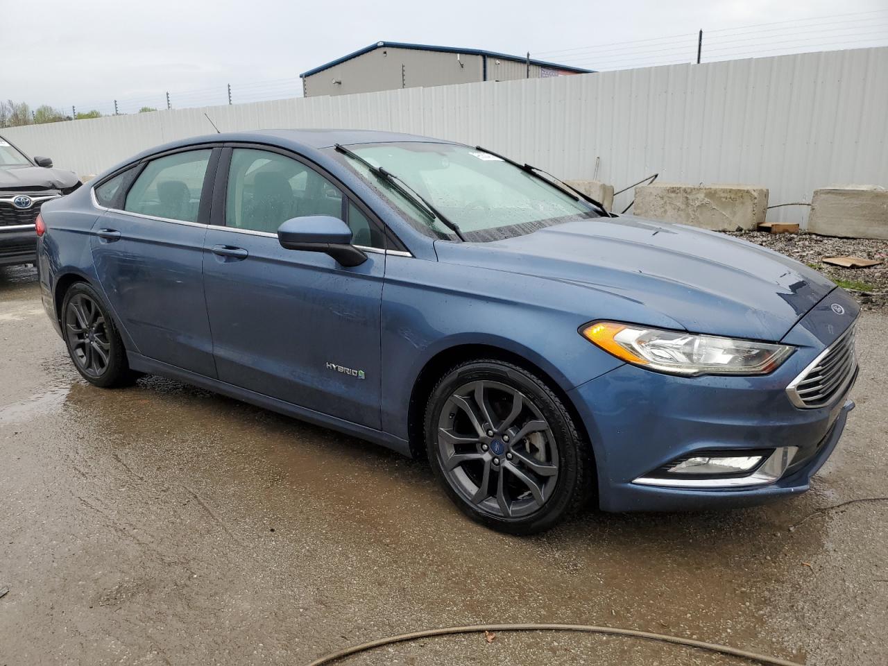 Photo 3 VIN: 3FA6P0LU8JR138476 - FORD FUSION 