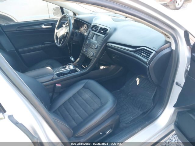 Photo 4 VIN: 3FA6P0LU8JR169114 - FORD FUSION HYBRID 