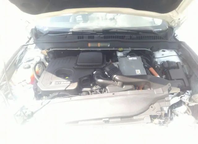 Photo 9 VIN: 3FA6P0LU8JR274087 - FORD FUSION HYBRID 