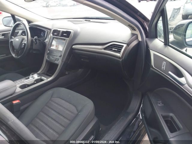 Photo 4 VIN: 3FA6P0LU8KR241219 - FORD FUSION HYBRID 