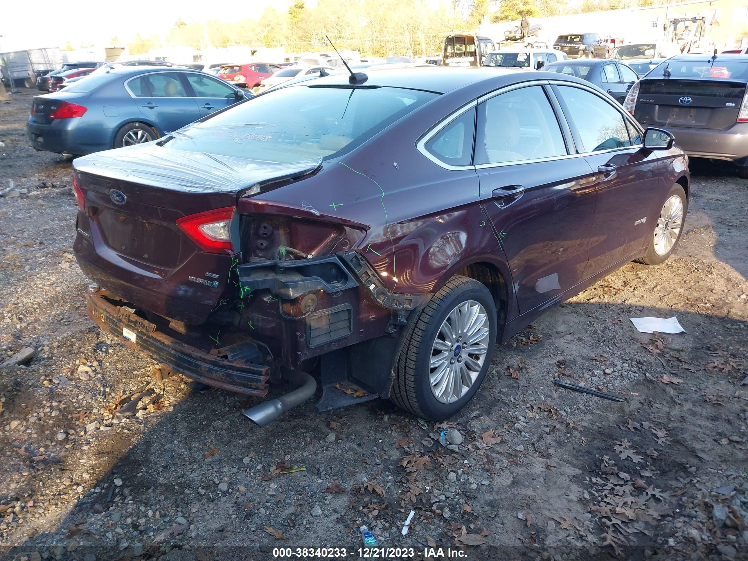 Photo 3 VIN: 3FA6P0LU9DR224173 - FORD FUSION 