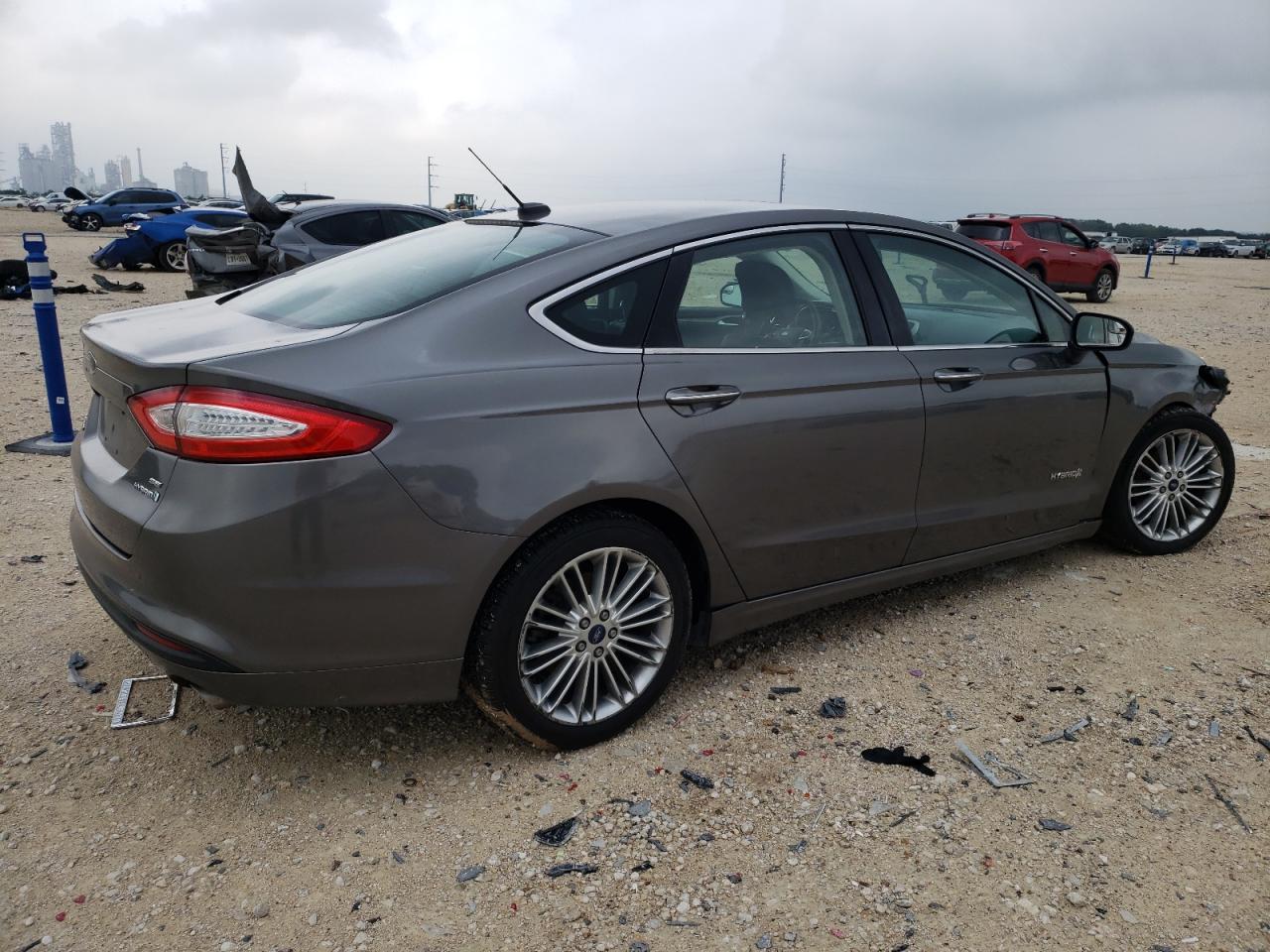 Photo 2 VIN: 3FA6P0LU9ER128531 - FORD FUSION 