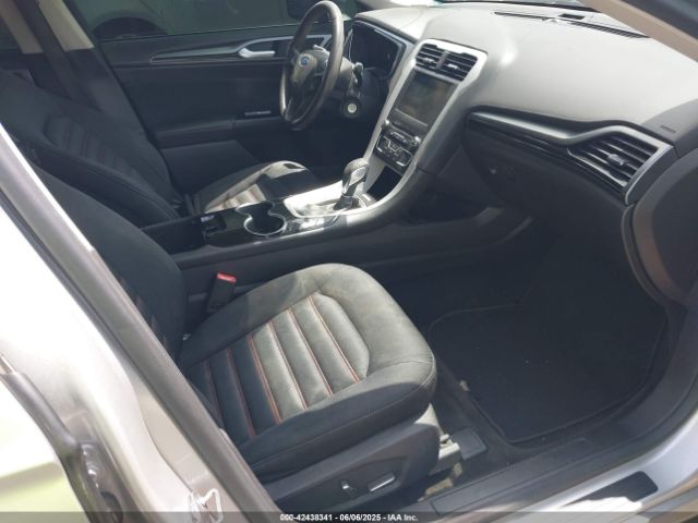 Photo 4 VIN: 3FA6P0LU9GR203778 - FORD FUSION 