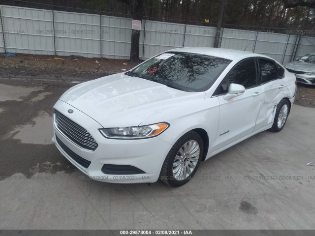 Photo 1 VIN: 3FA6P0LU9GR235159 - FORD FUSION 