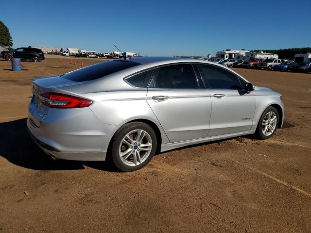 Photo 2 VIN: 3FA6P0LU9JR128331 - FORD FUSION 