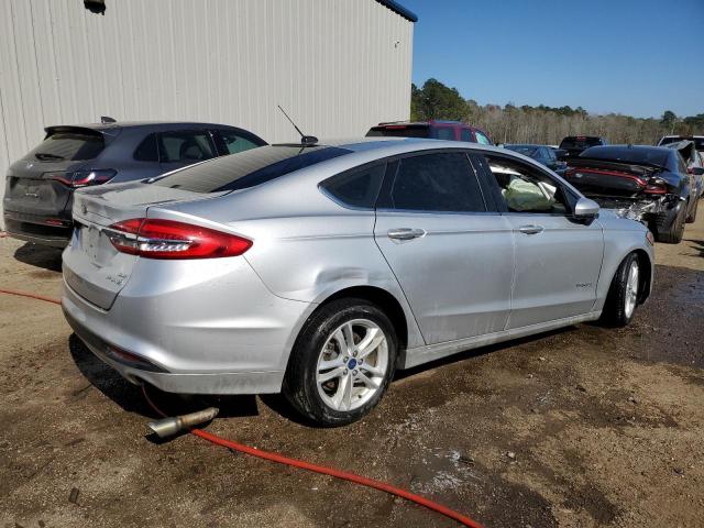 Photo 2 VIN: 3FA6P0LU9JR132539 - FORD FUSION SE 