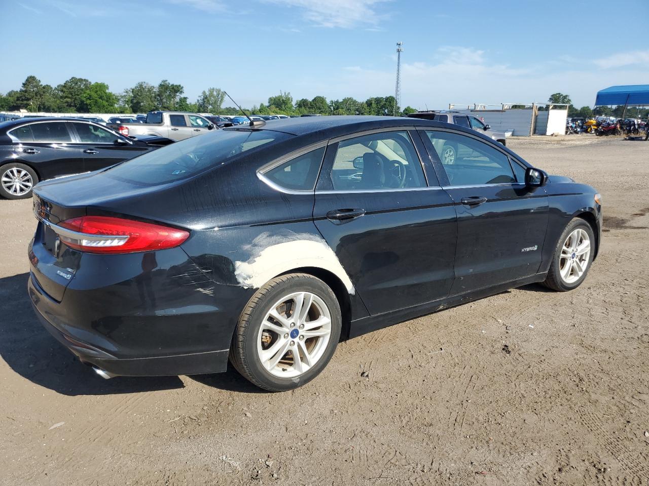 Photo 2 VIN: 3FA6P0LU9JR248937 - FORD FUSION 