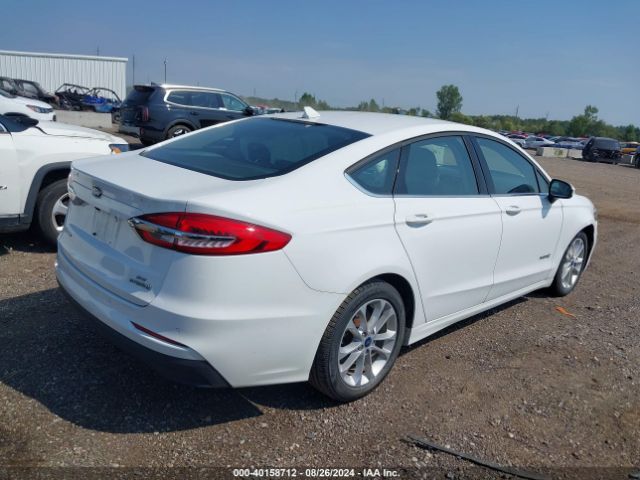 Photo 3 VIN: 3FA6P0LU9KR130775 - FORD FUSION 