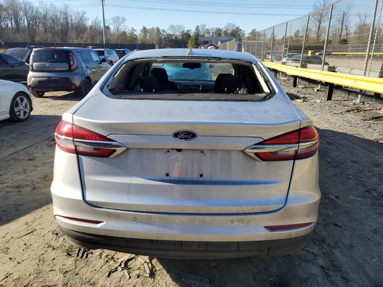 Photo 5 VIN: 3FA6P0LU9KR225482 - FORD FUSION 