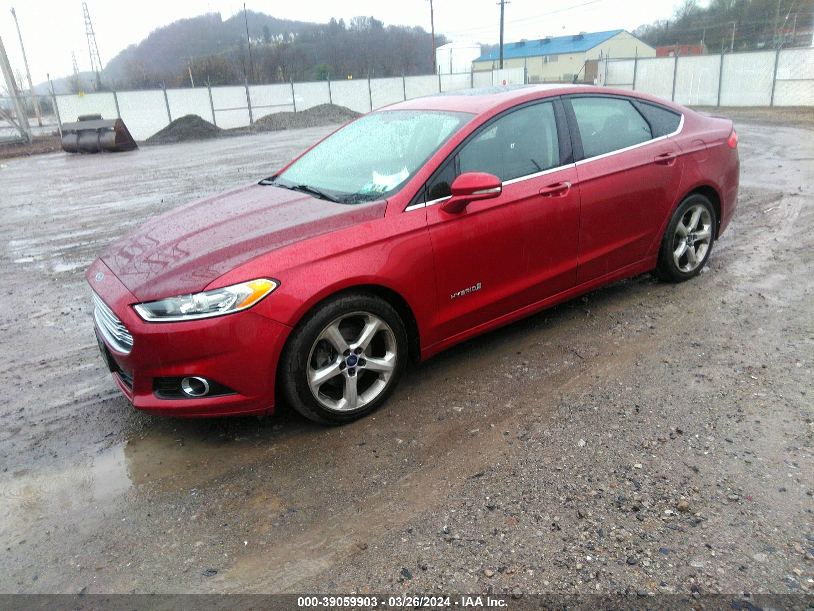 Photo 1 VIN: 3FA6P0LUXER132832 - FORD FUSION 